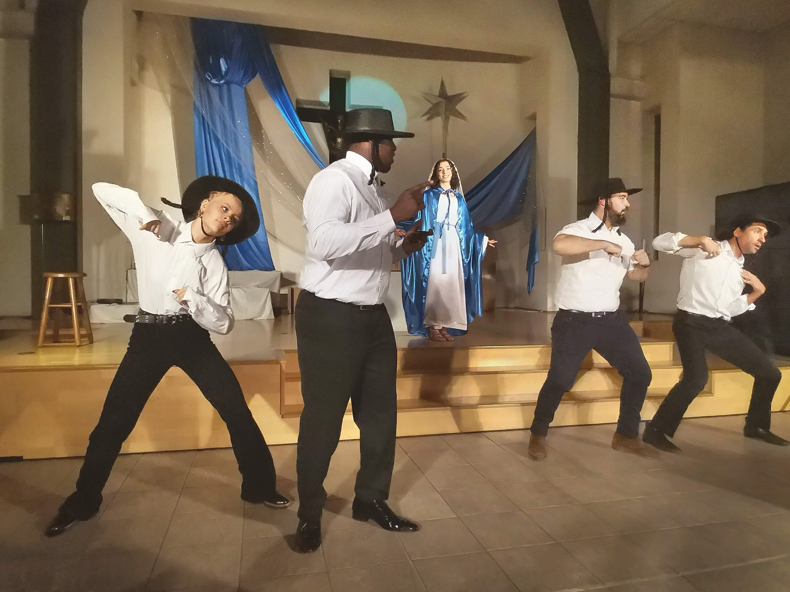 06b La Fête Au Village