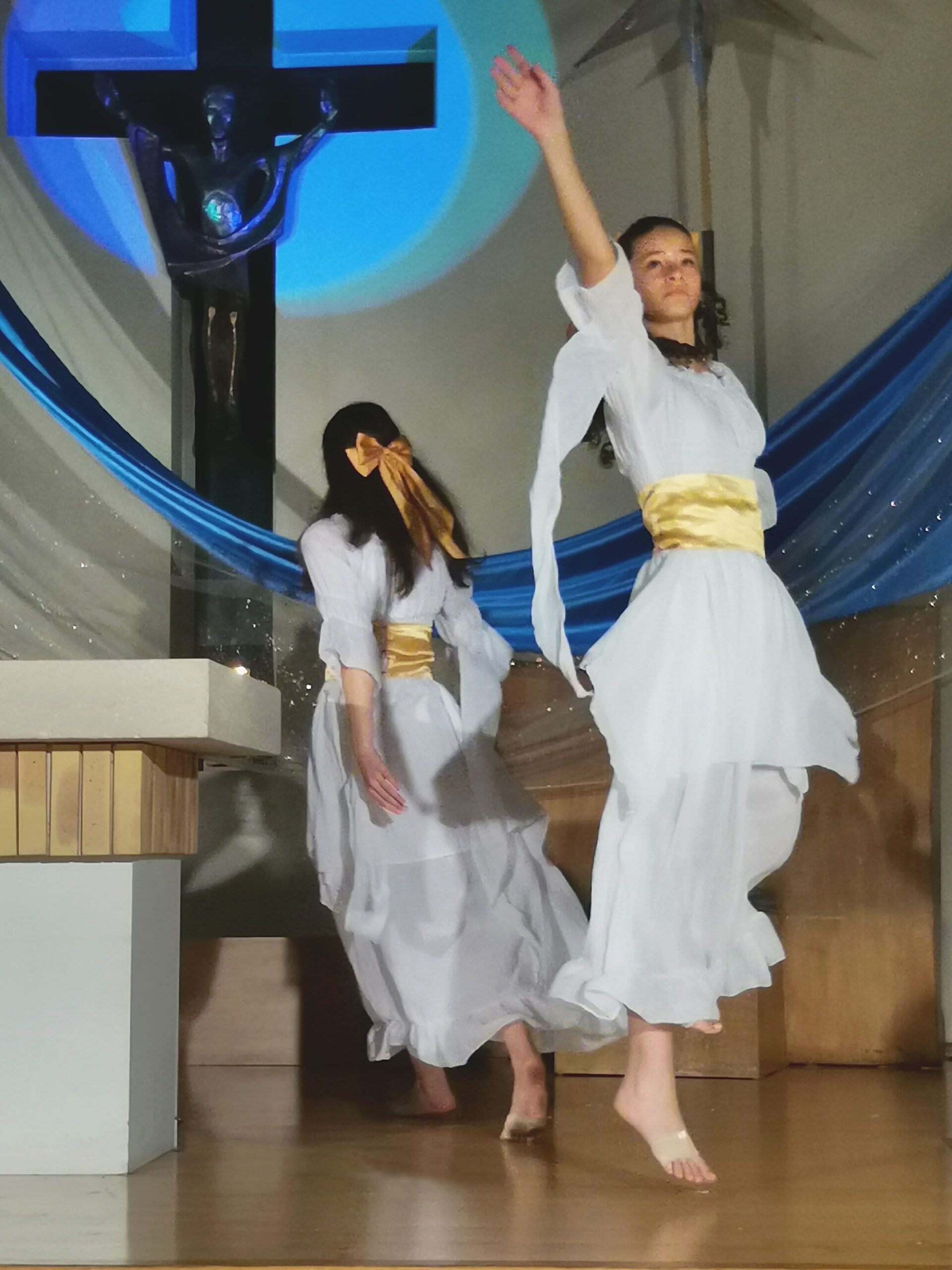 10b Devant L'ange Gabriel